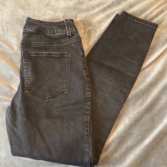 Maurices - Picture 2 of 3